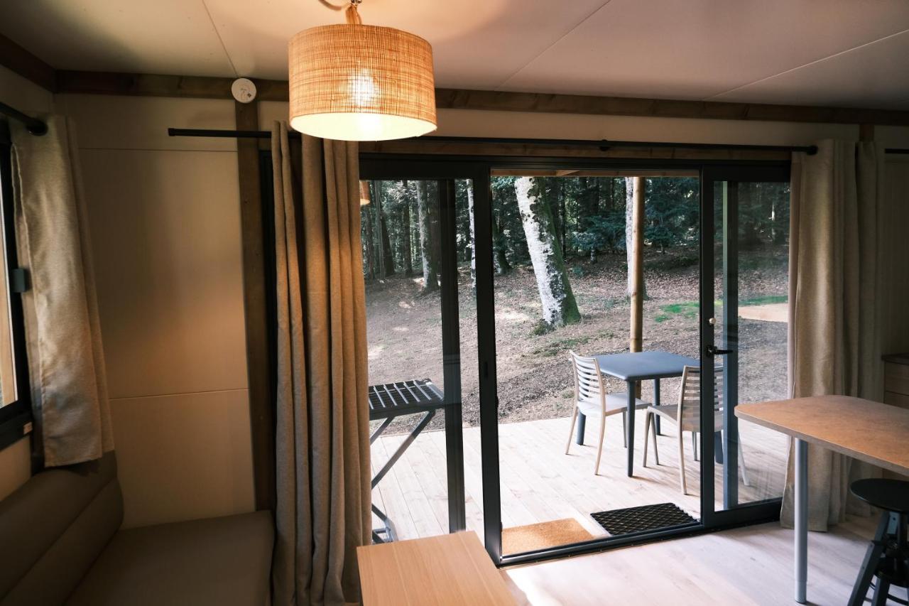 Lodge Avec Spa Privatif - Foret Et Lac Liginiac ภายนอก รูปภาพ