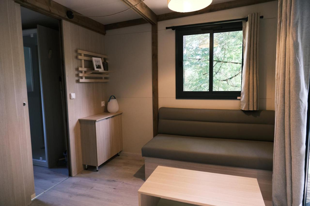 Lodge Avec Spa Privatif - Foret Et Lac Liginiac ภายนอก รูปภาพ
