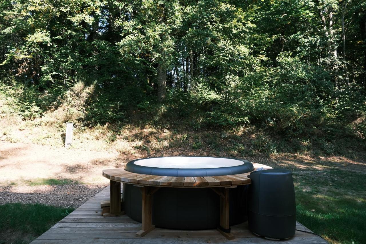 Lodge Avec Spa Privatif - Foret Et Lac Liginiac ภายนอก รูปภาพ
