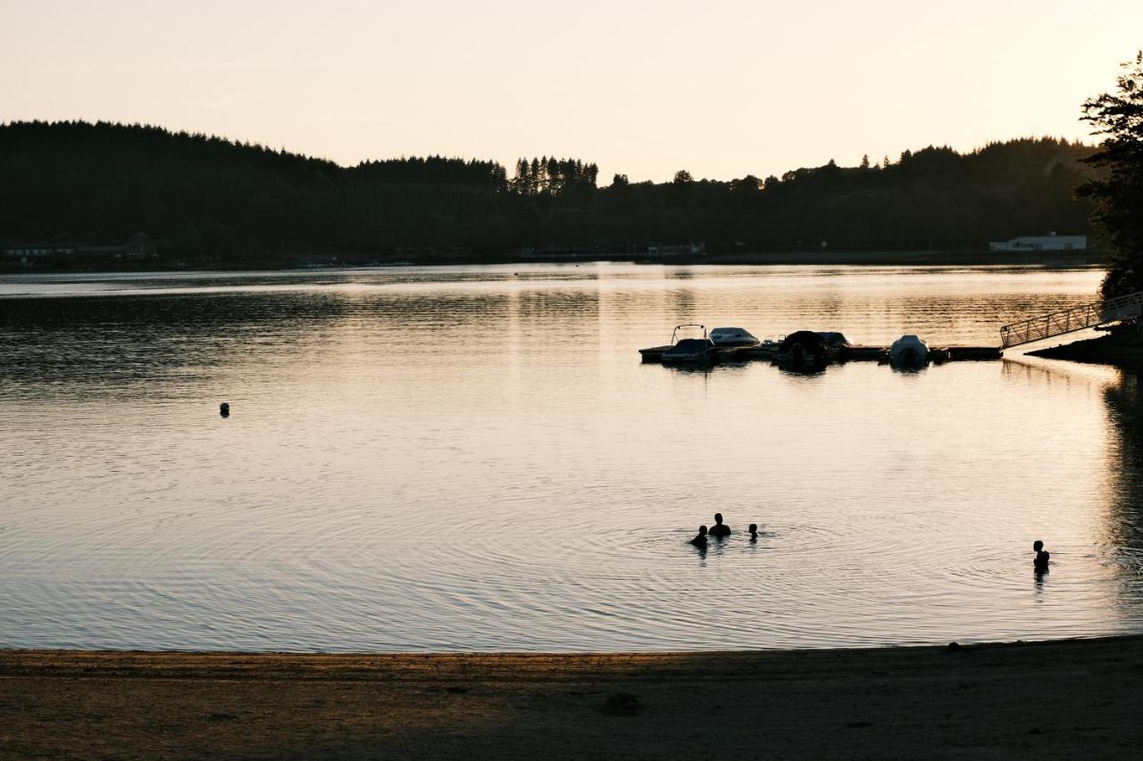 Lodge Avec Spa Privatif - Foret Et Lac Liginiac ภายนอก รูปภาพ